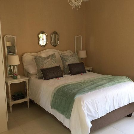 Nouveau Studios Pretoria-Noord Exteriör bild