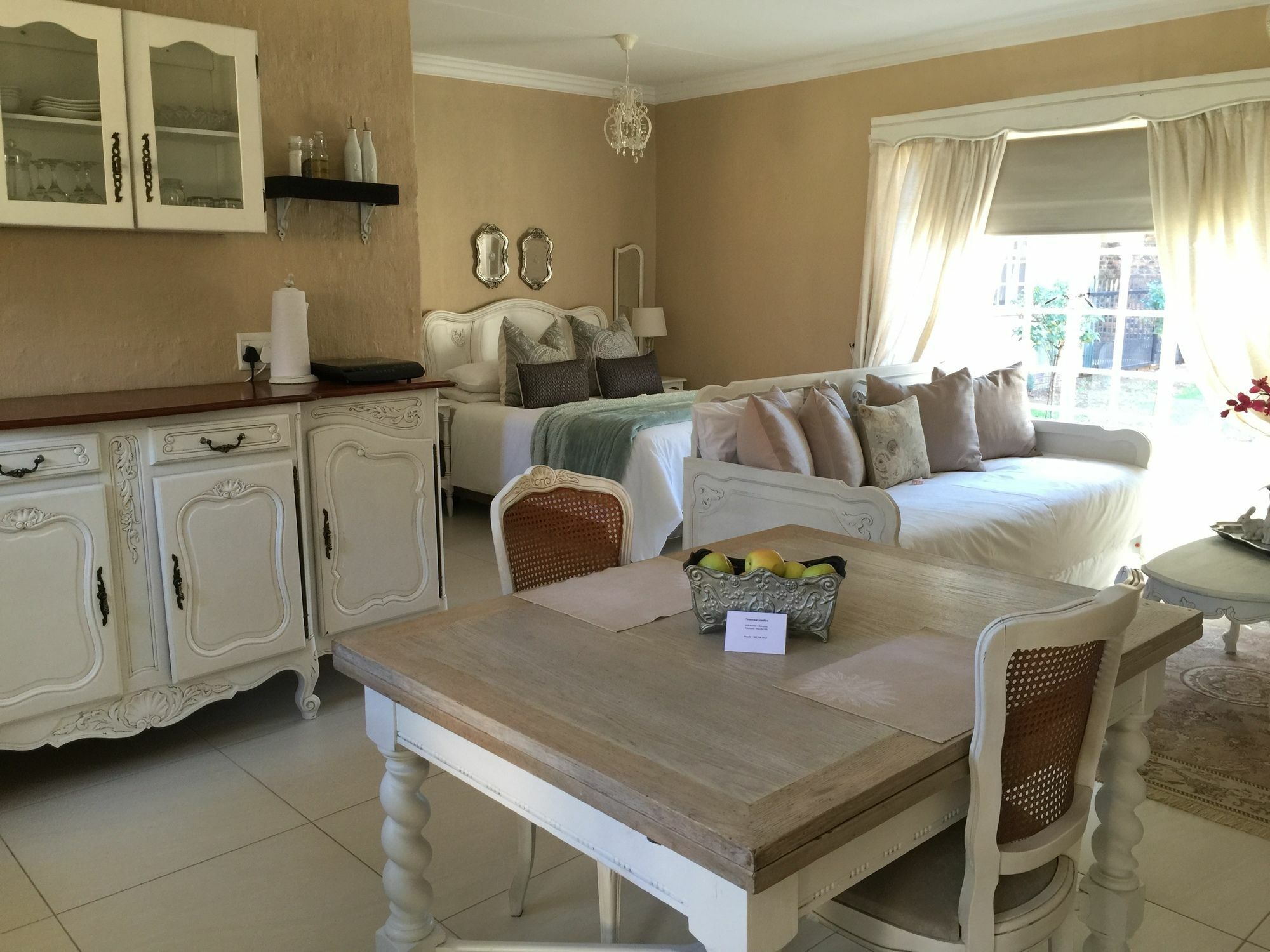 Nouveau Studios Pretoria-Noord Exteriör bild